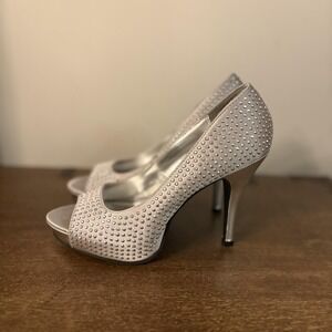 Rampage Gimme Shoes Womens Size 6.5 Silver Rhinestone Peep Toe Heels Pumps Dress